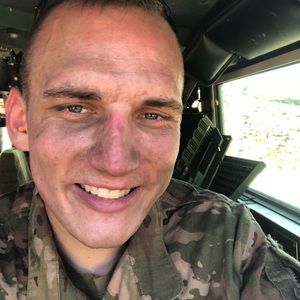 Meet your Posher, Cameron